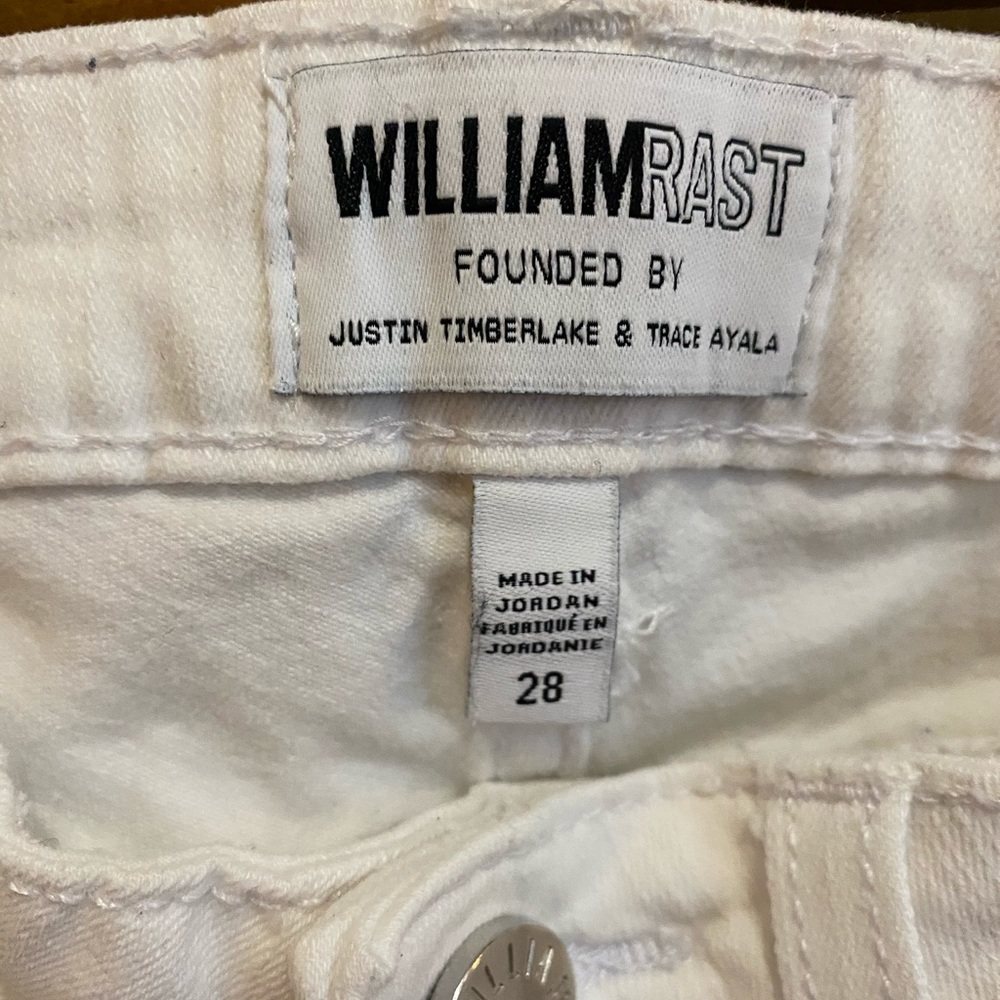 White skinny jeans